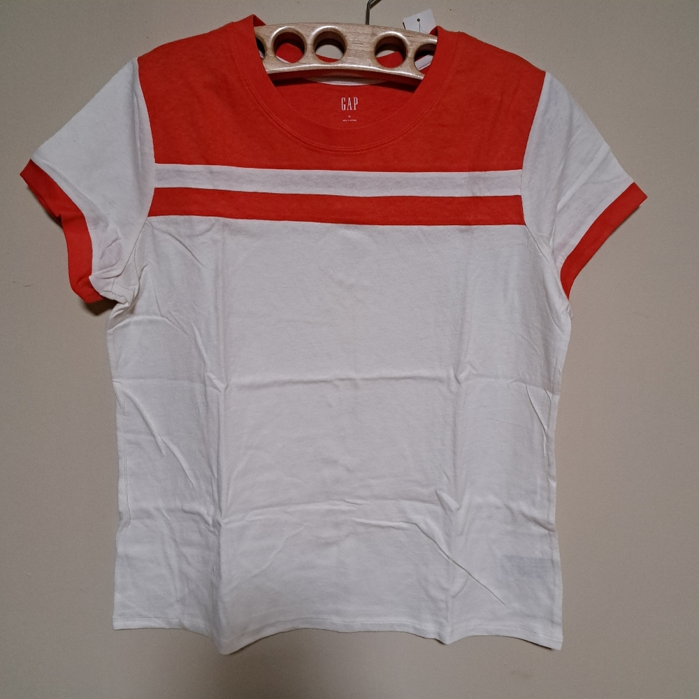 Gap Orange And White Tees XL